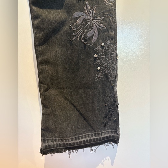 Free People We the Free IRIE EMBROIDERED
& STUDDED JEAN NWT , sz : 30 - Picture 8 of 16